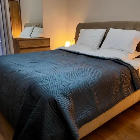 Eliot's - New Bazaar - Modern W King Bed Appartement Tirana