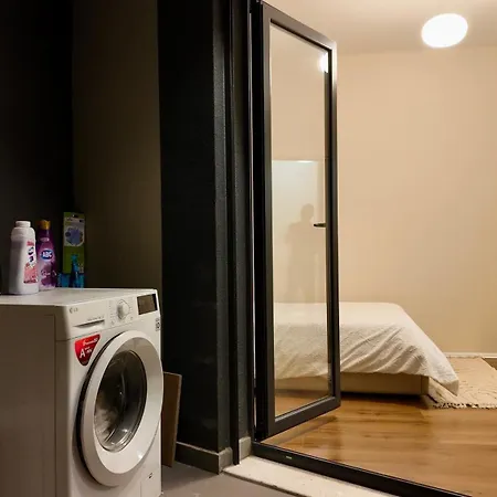 Eliot's - New Bazaar - Modern W King Bed Appartement Tirana