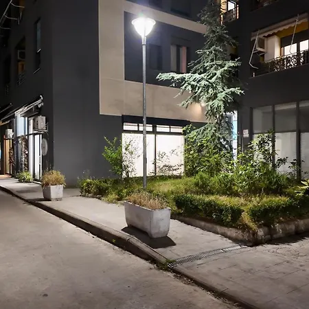 Eliot's - New Bazaar - Modern W King Bed Tirana